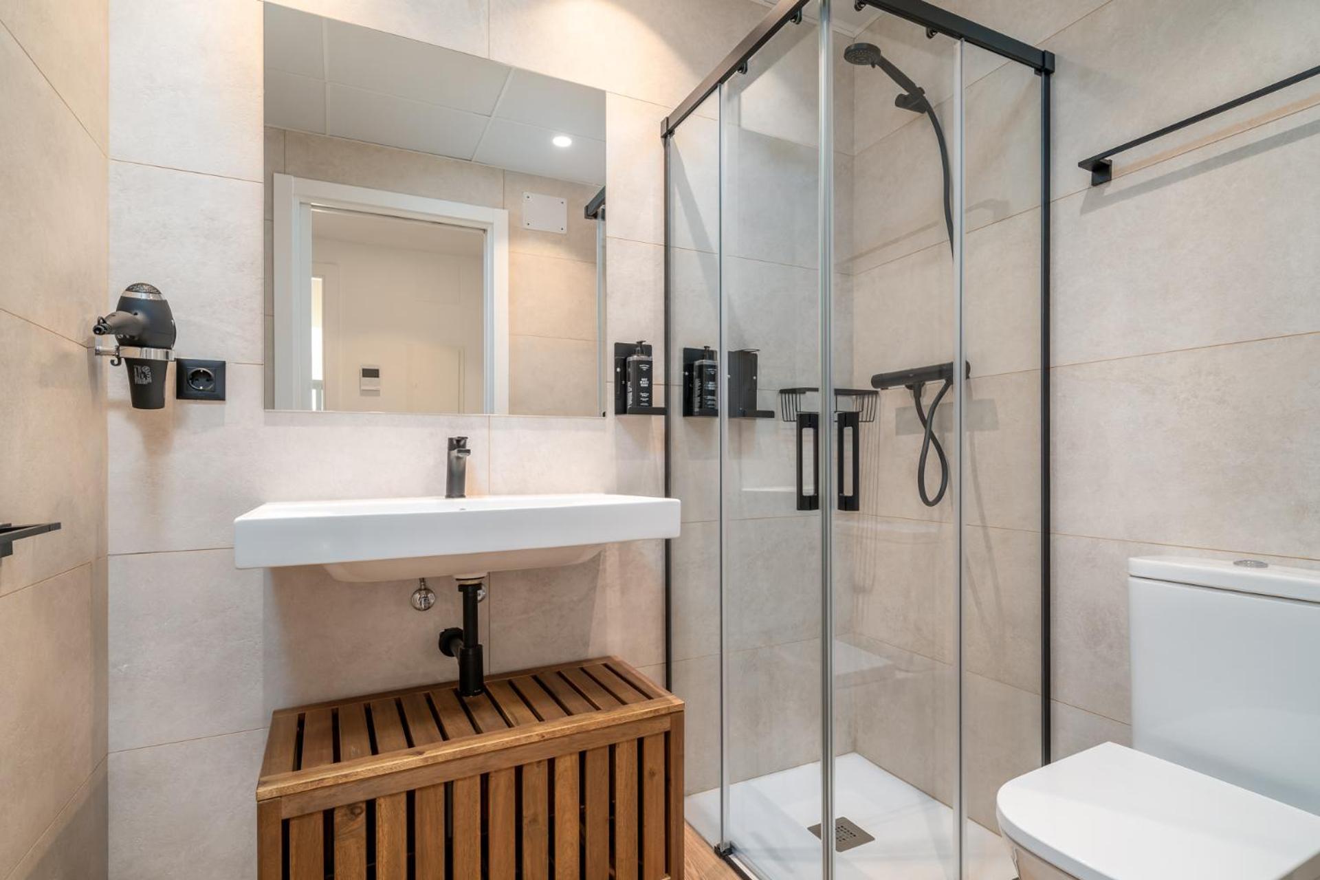 Limehome Barcelona Placa Pirineus L'Hospitalet de Llobregat Exteriér fotografie